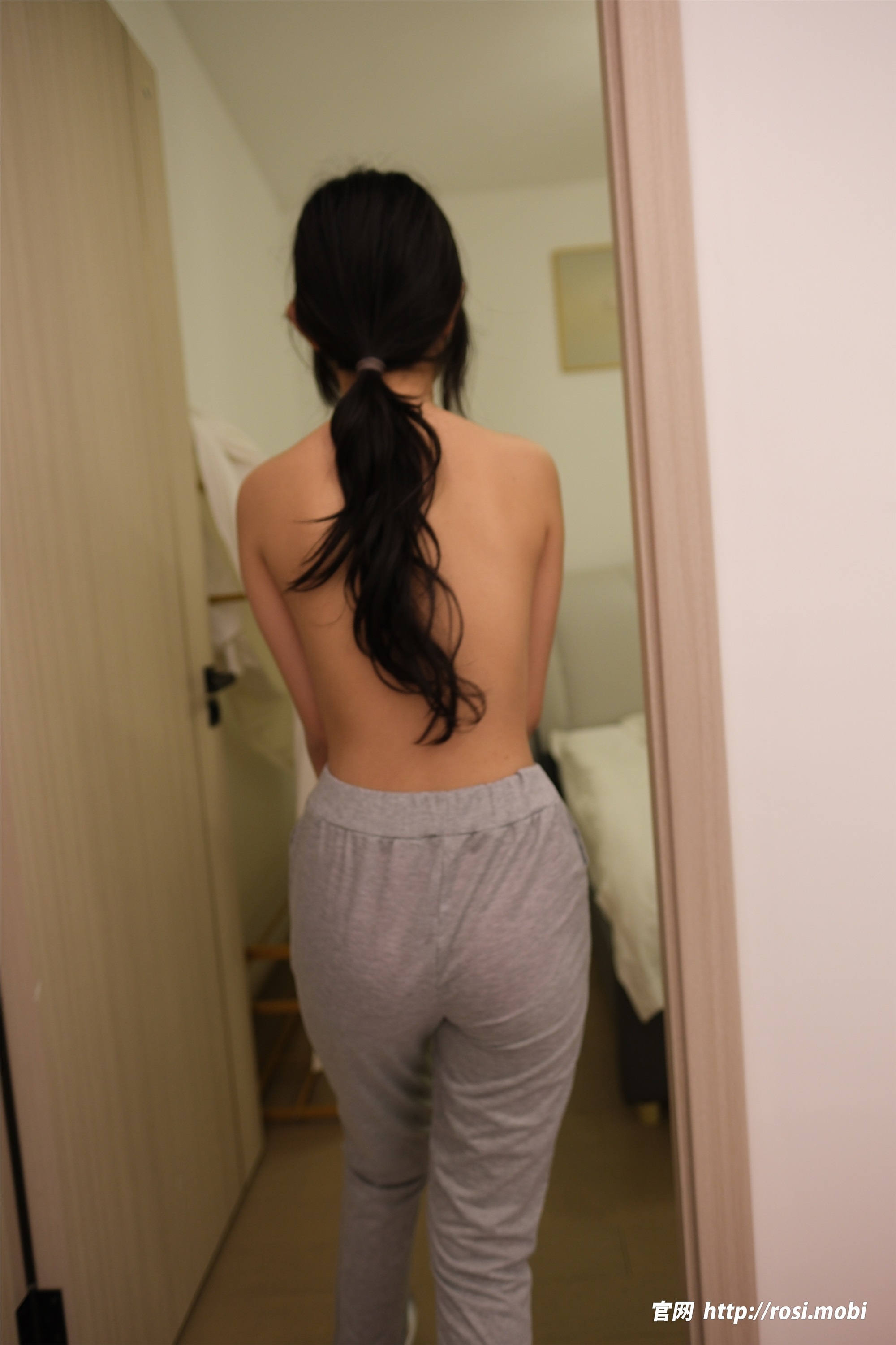 ROSI写真 2025.04.04 NO.4869